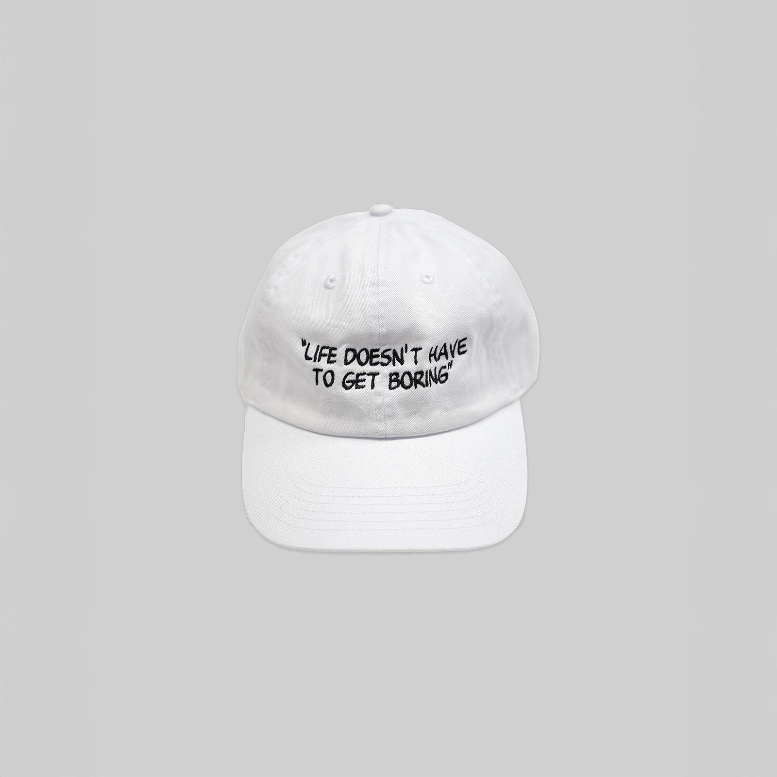 「人生に退屈する必要はないもんねCap」の商品画像。