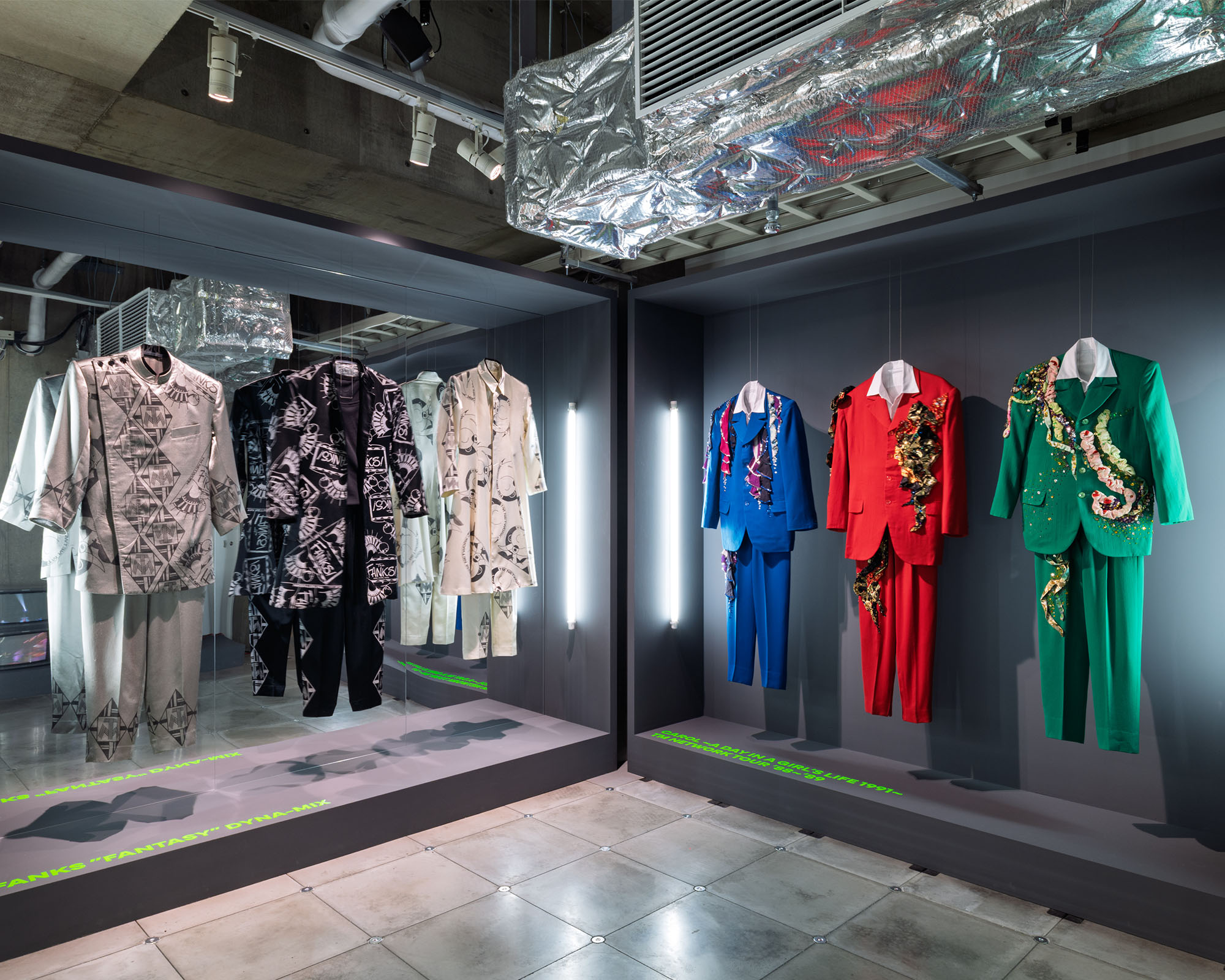 4F展示風景 「Intellectual Property / Costume」の写真。